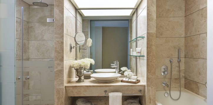 swissotel-buyuk-efes-izmir-executive-room_2-2