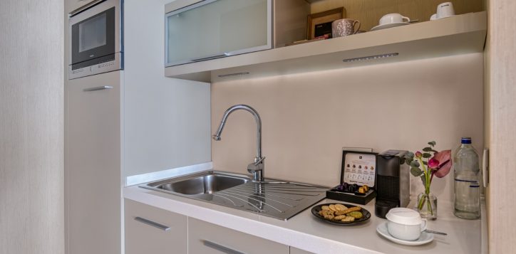 executive-sea-view-suite_kitchnette-buyuk-2